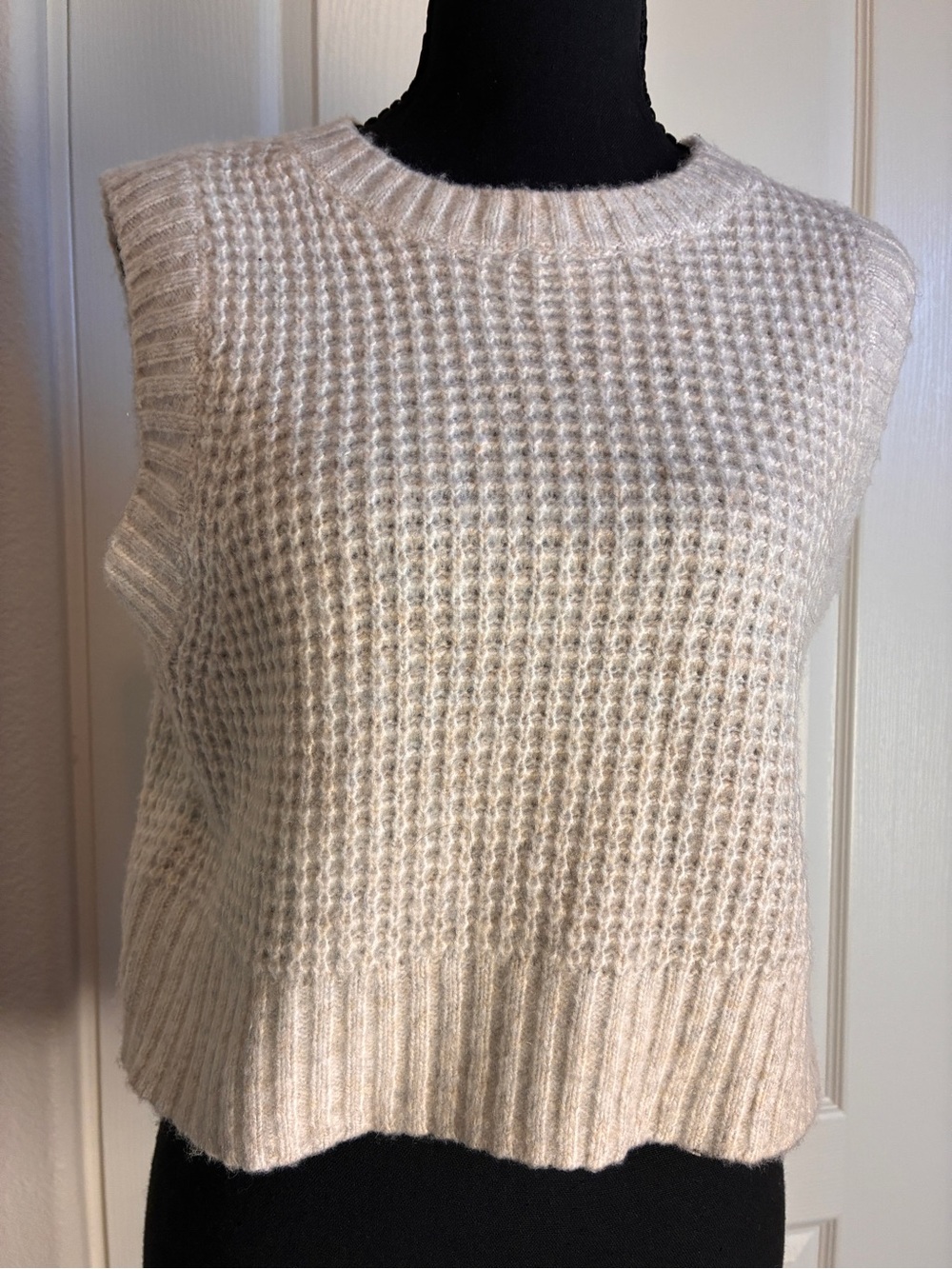 Jessica Simpson Cream Waffle Knit Sleeveless Sweater Vest NWT